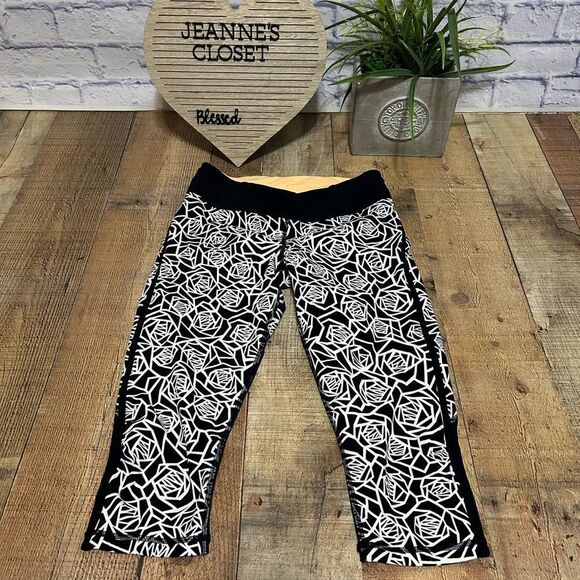 Lululemon Real Quick Crop *Full-On Luxtreme
Posey Black White / Black - Picture 14 of 14